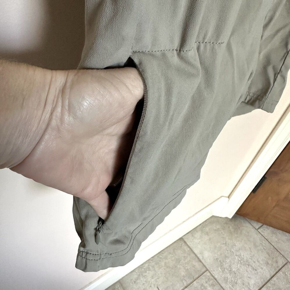 PrAna Bermuda Shorts Size 0 XS Tan Stretch Hiking Outdoors Gorpcore Safari Camp - Picture 4 of 8